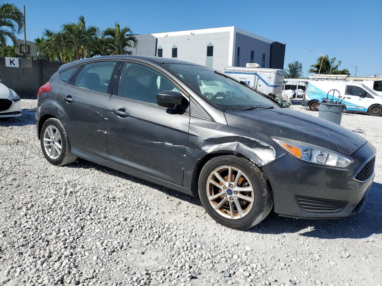 2018 FORD FOCUS SE - Image 4