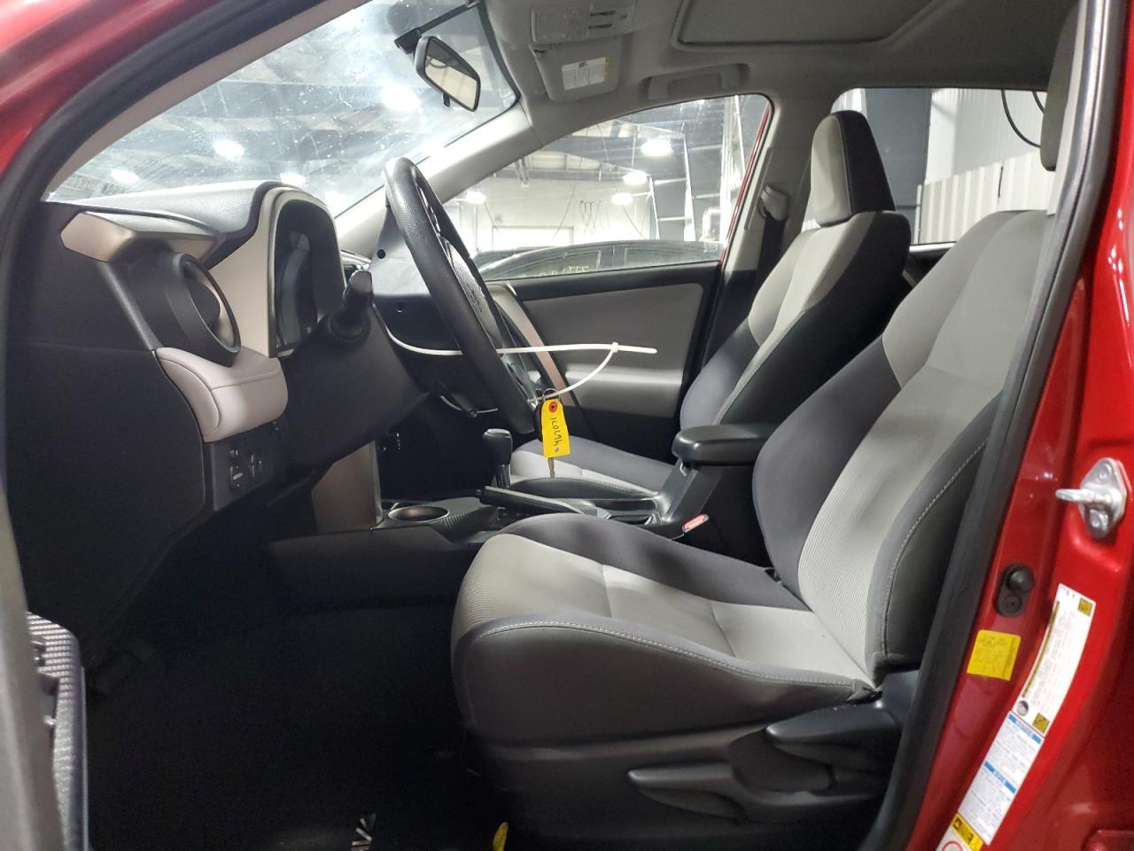 2015 TOYOTA RAV4 XLE - Фото 7