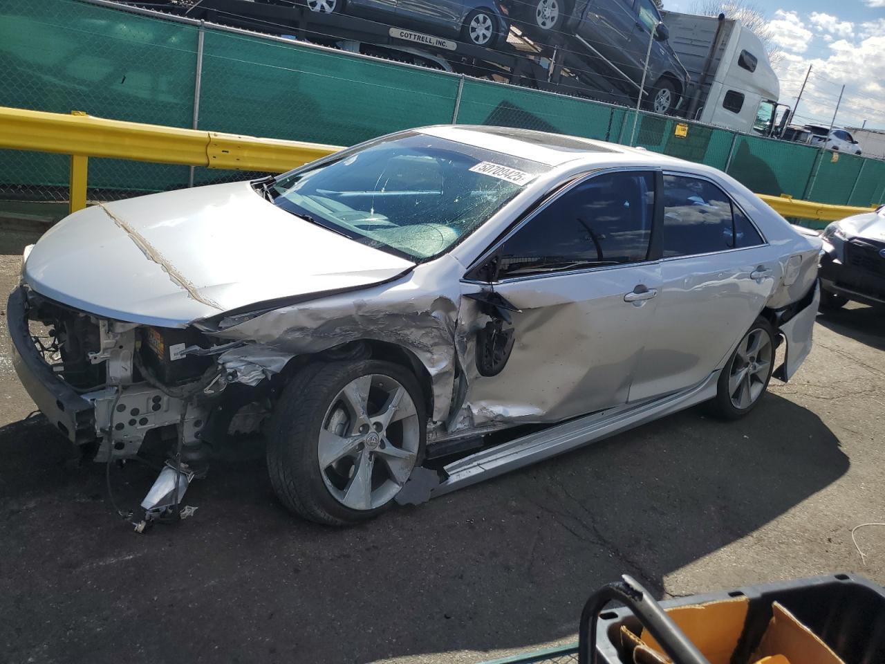 2012 TOYOTA CAMRY SE