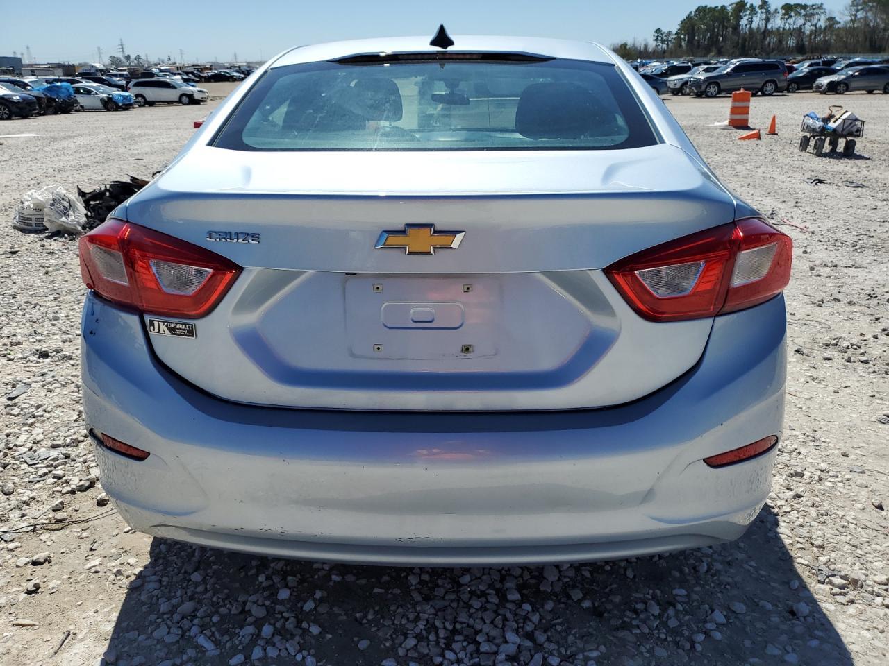 2017 CHEVROLET CRUZE LS - Image 6