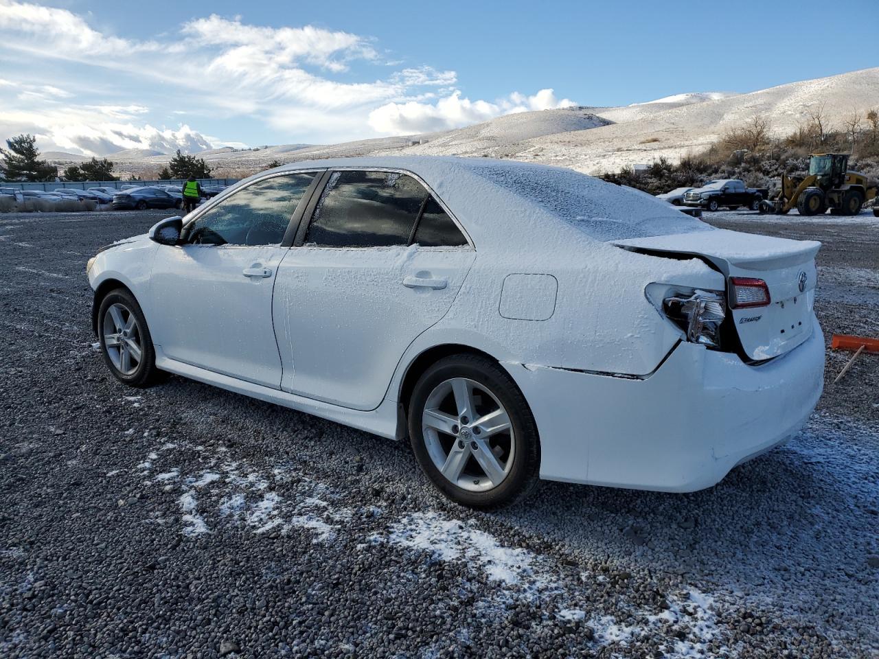 2014 TOYOTA CAMRY L - Image 2