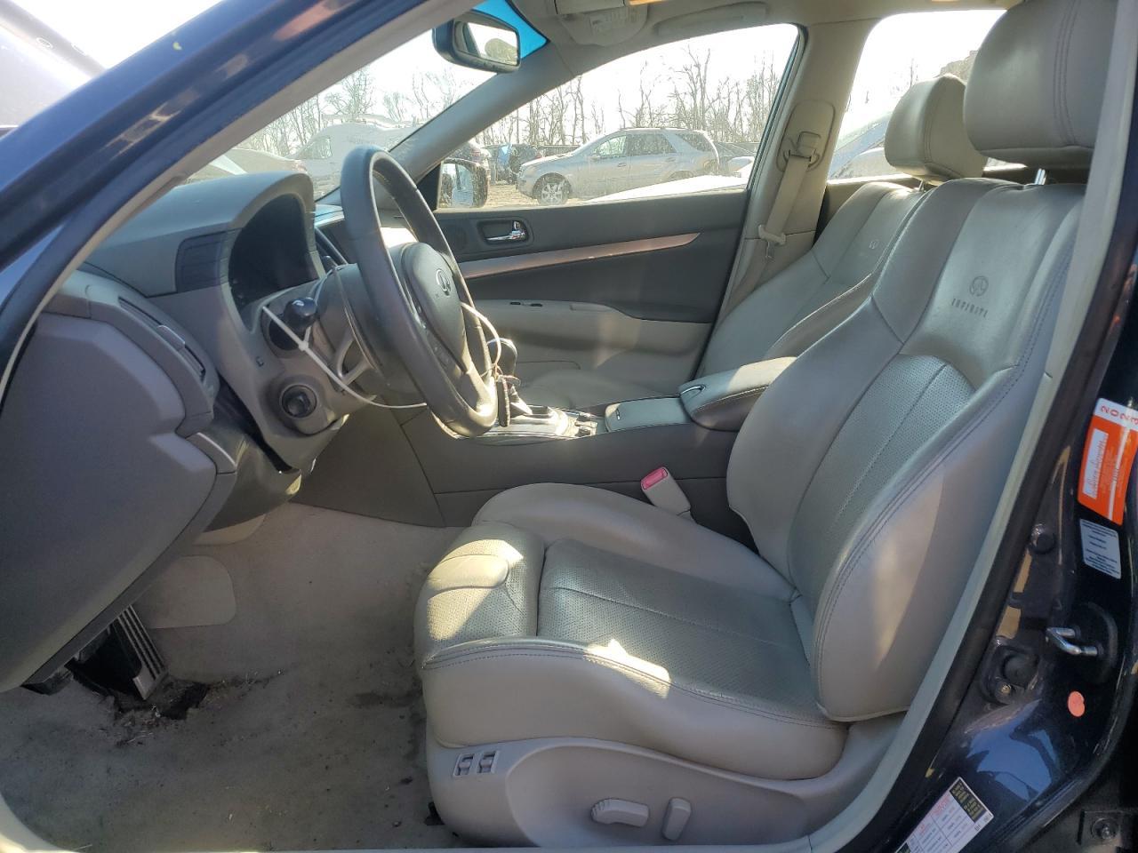 2012 INFINITI G37 - Image 7