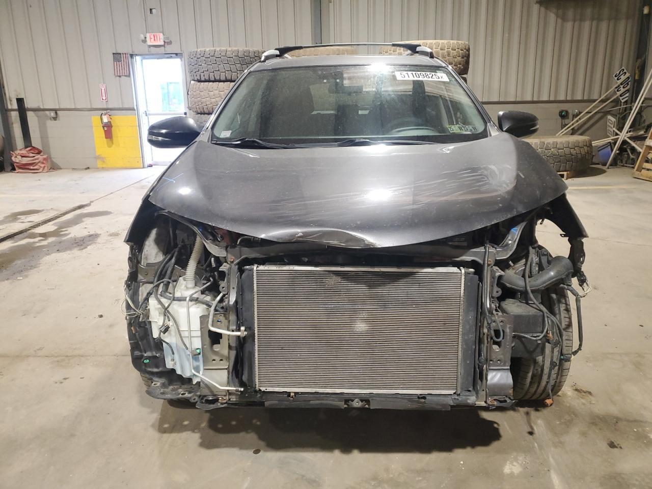 2015 TOYOTA RAV4 XLE - Image 5