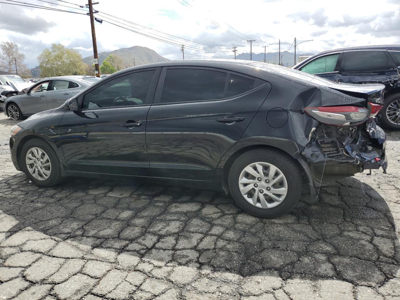 2018 HYUNDAI ELANTRA SE - Фото 2