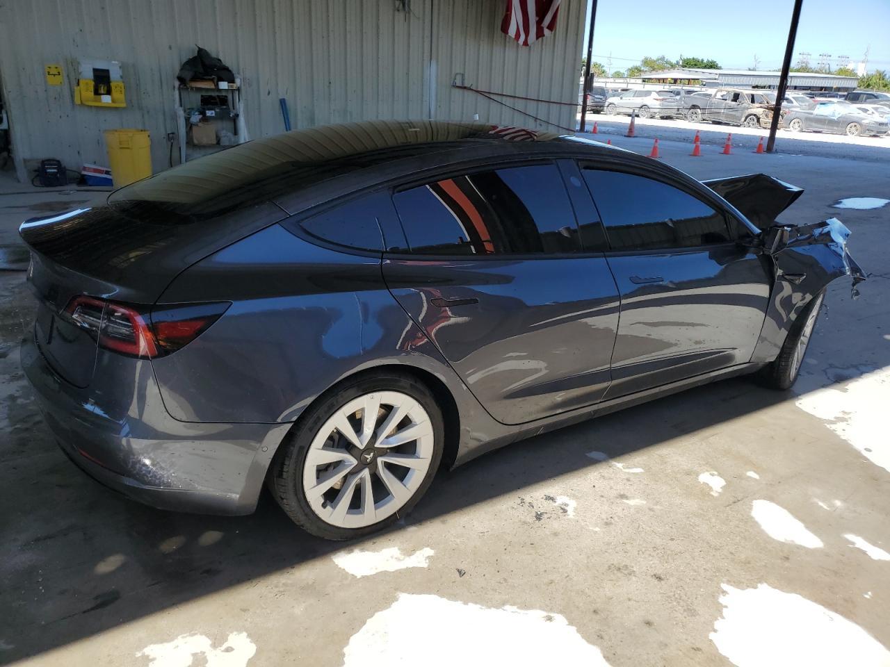 2022 TESLA MODEL 3 - Image 3