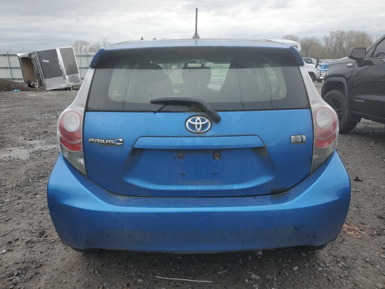 2013 TOYOTA PRIUS C - Фото 6