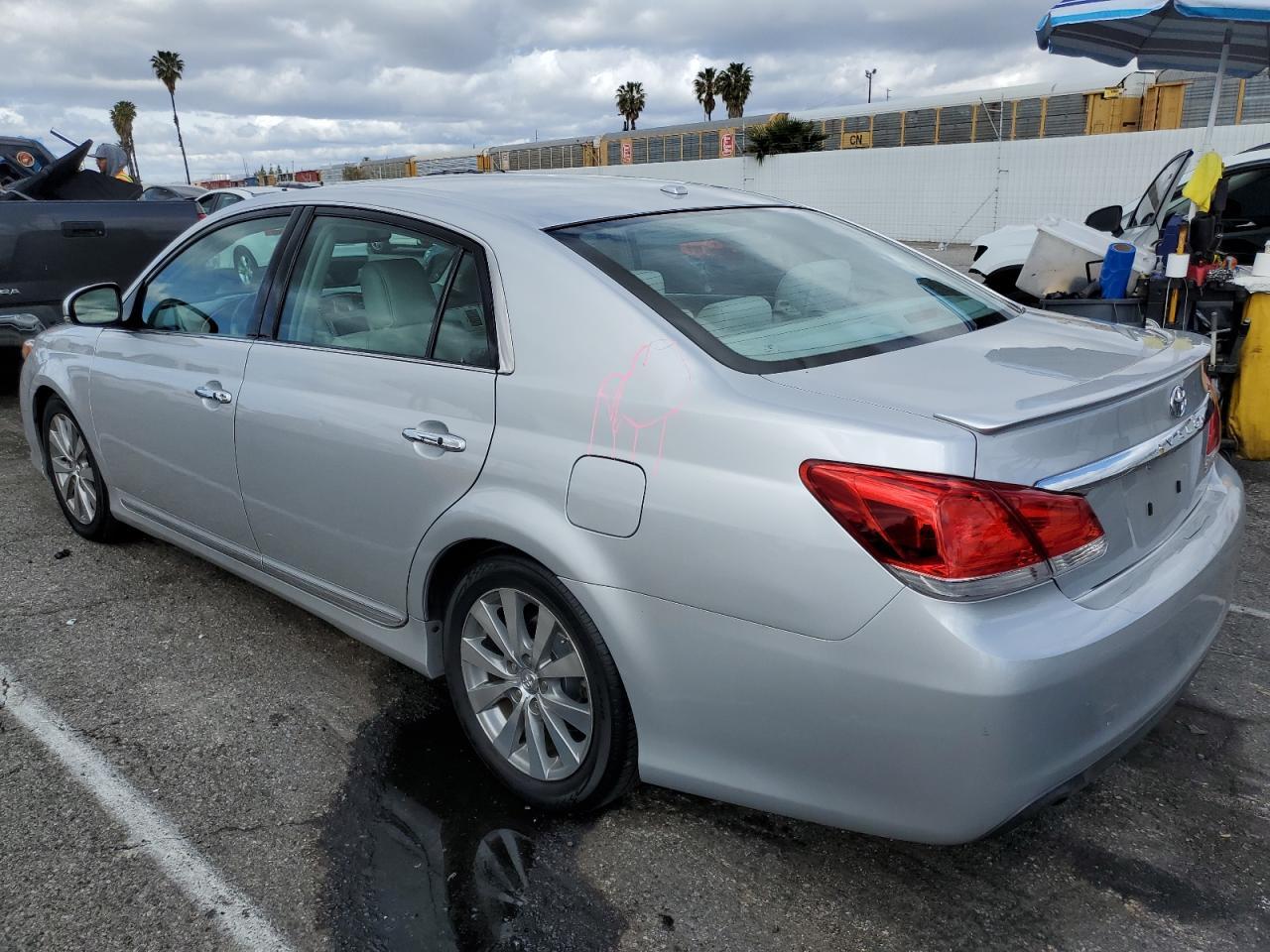 2011 TOYOTA AVALON BAS - Фото 2