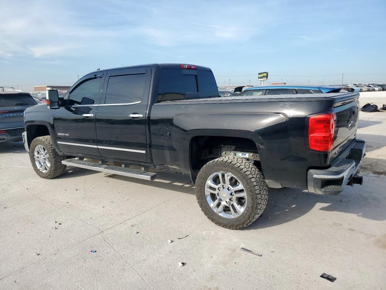 2018 CHEVROLET SILVERADO - Image 2