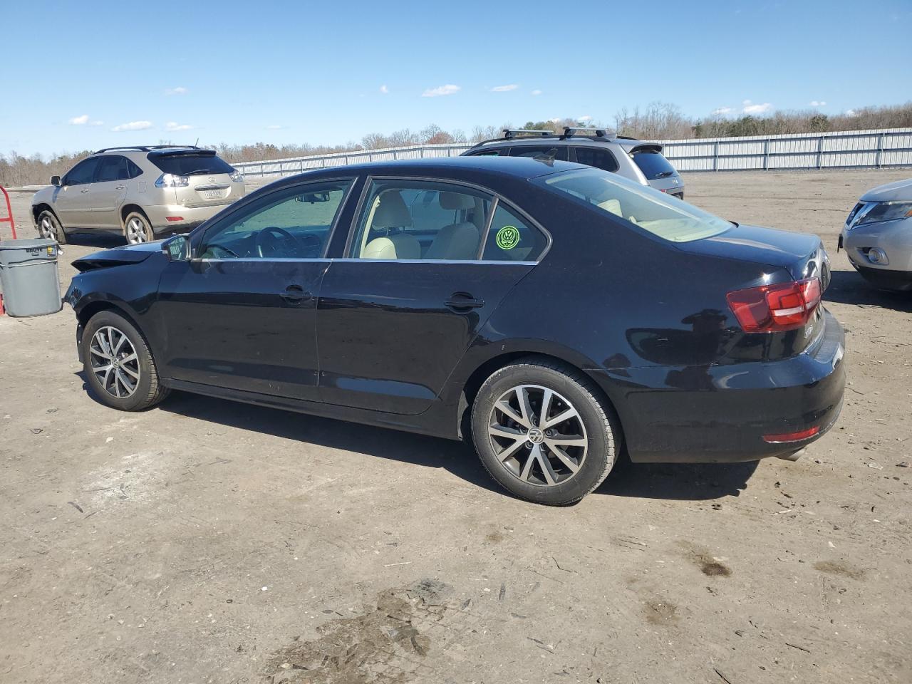 2017 VOLKSWAGEN JETTA SE - Image 2