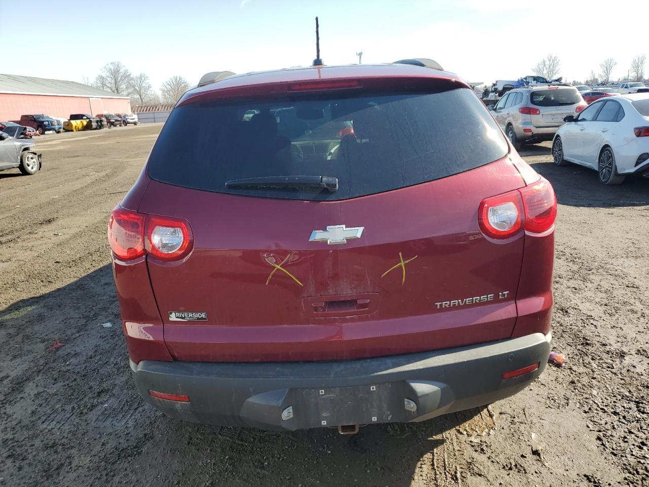 2011 CHEVROLET TRAVERSE L - Image 6