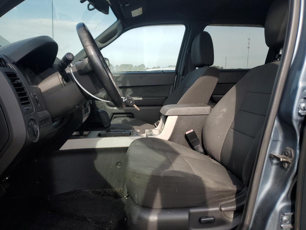 2010 FORD ESCAPE XLT - Image 7
