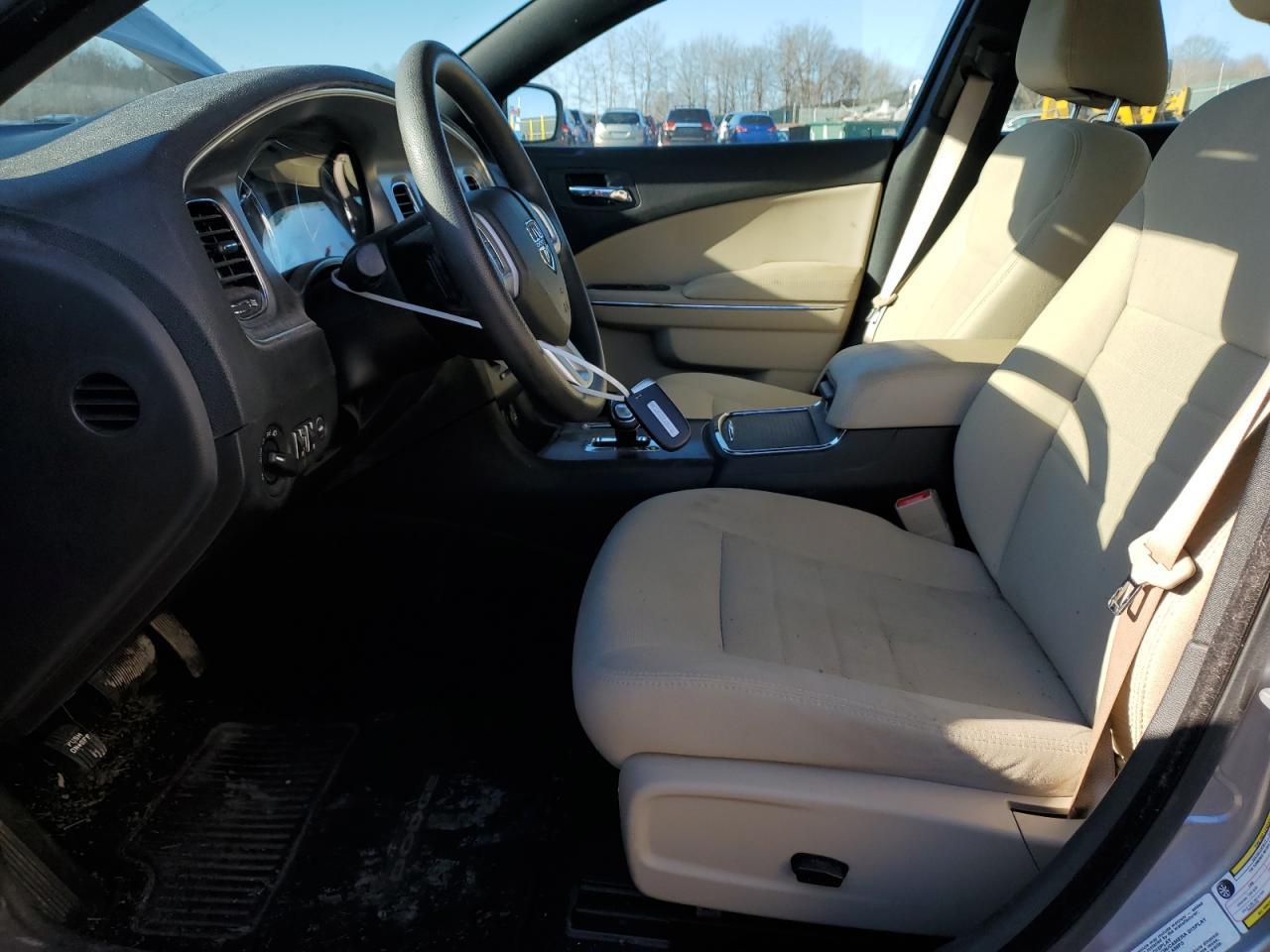 2013 DODGE CHARGER SE - Image 7