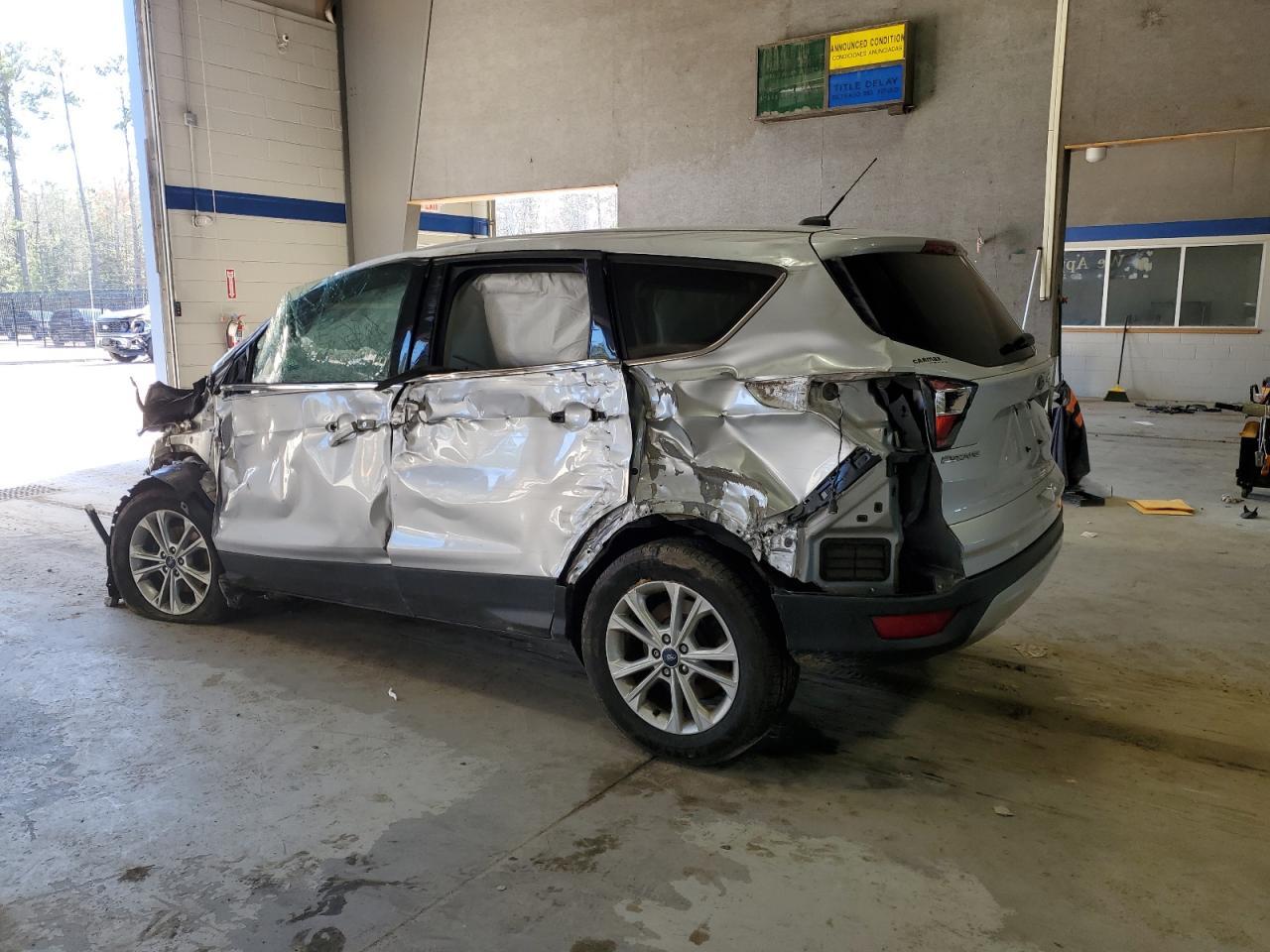 2017 FORD ESCAPE SE - Image 2