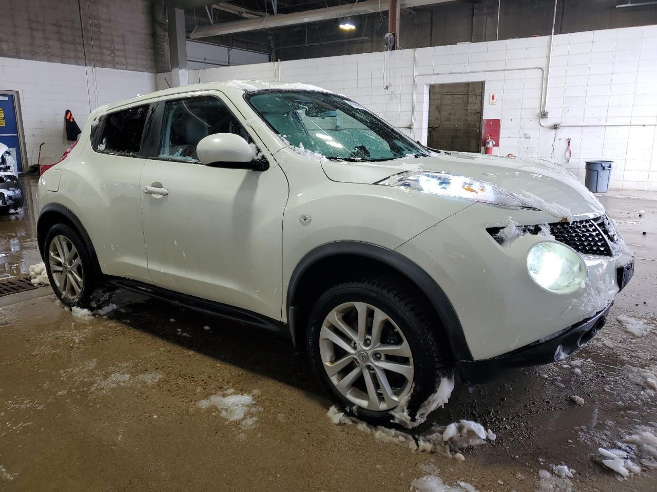 2011 NISSAN JUKE S - Фото 4