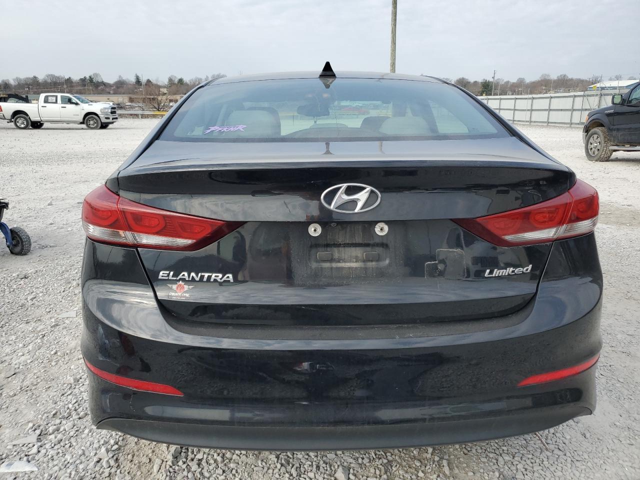 2017 HYUNDAI ELANTRA SE - Фото 6