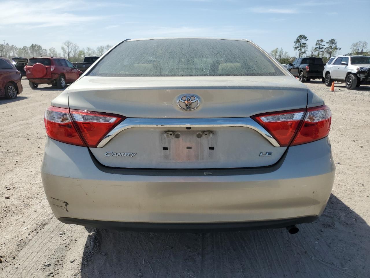 2015 TOYOTA CAMRY LE - Фото 6