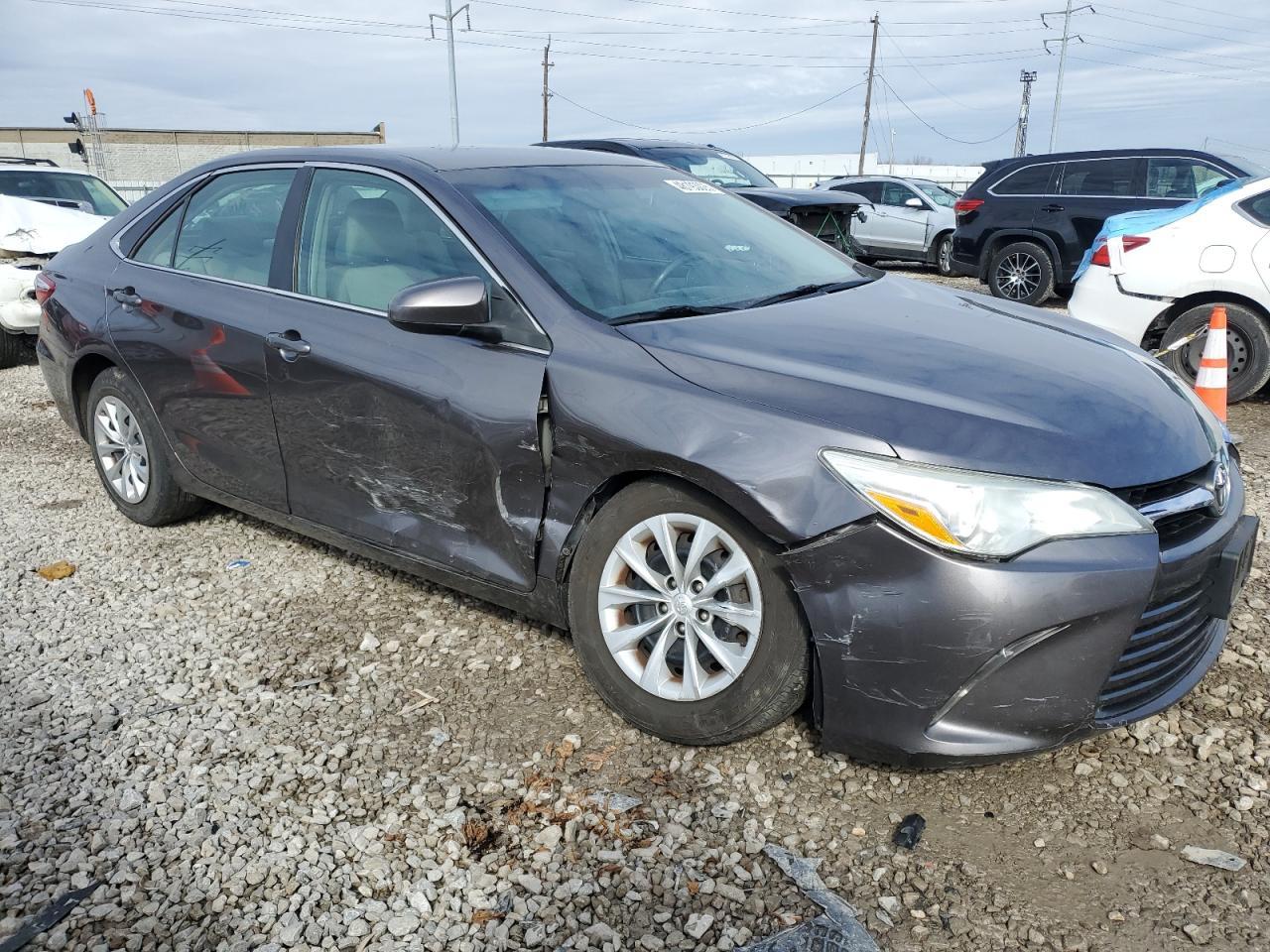 2015 TOYOTA CAMRY LE - Фото 4