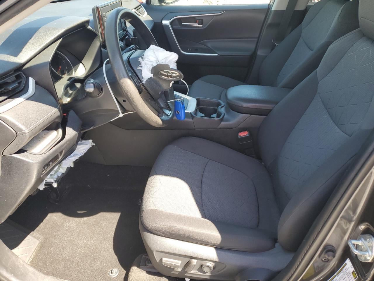 2020 TOYOTA RAV4 XLE - Фото 7