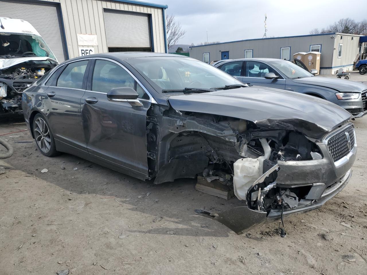 2019 LINCOLN MKZ RESERV - Image 4