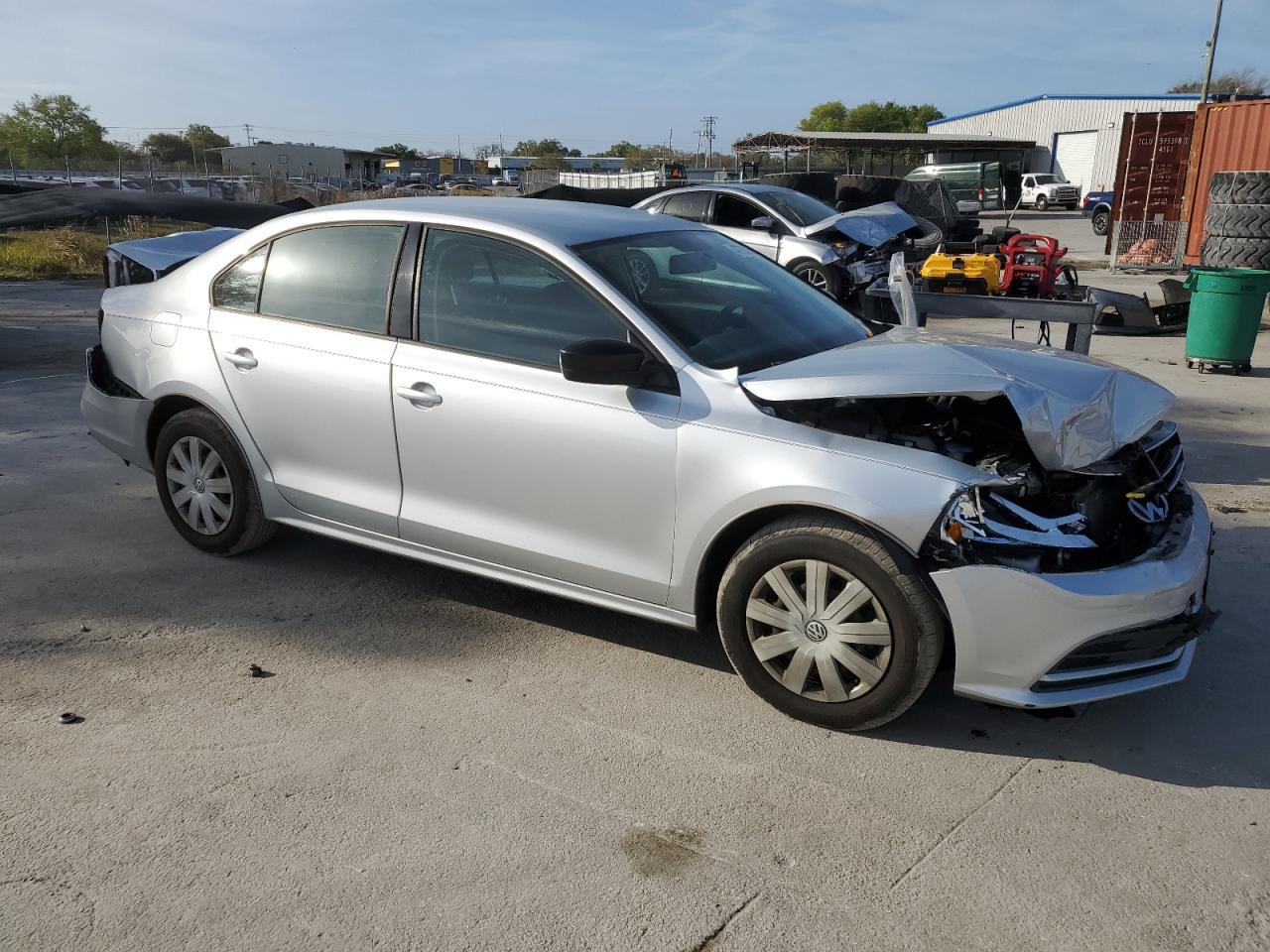 2016 VOLKSWAGEN JETTA S - Image 4