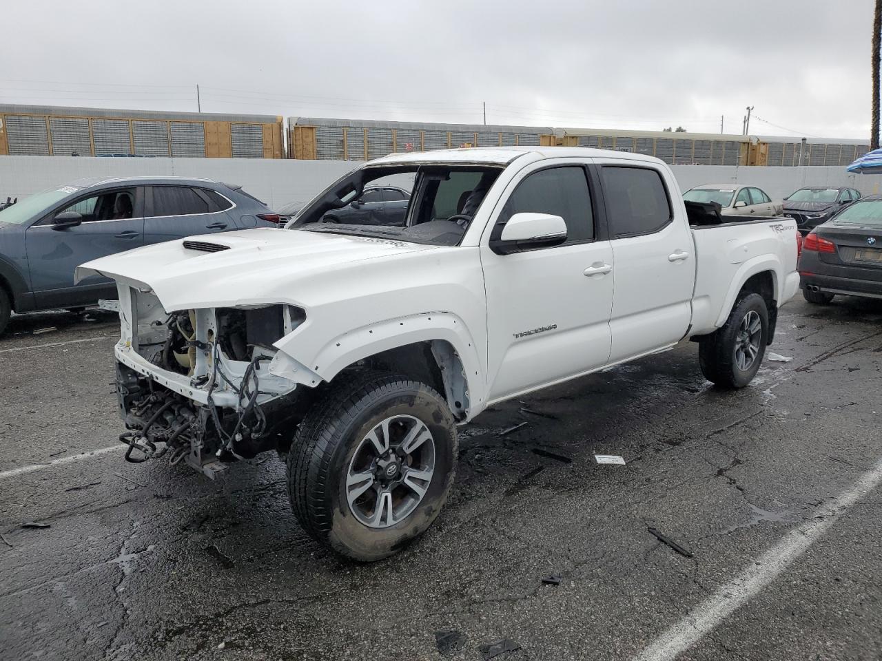 2017 TOYOTA TACOMA DOU