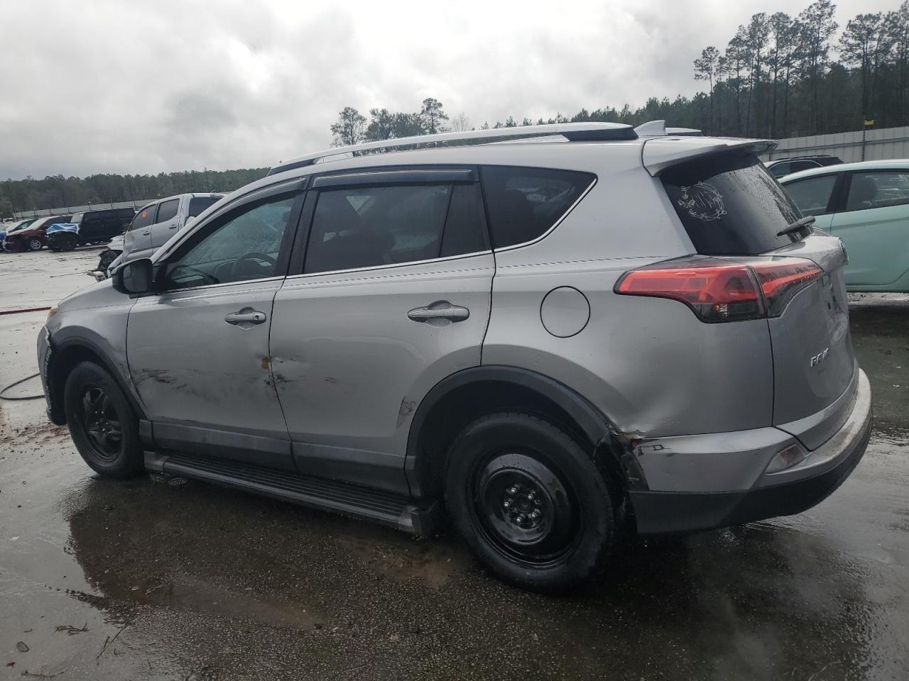 2016 TOYOTA RAV4 LE - Image 2