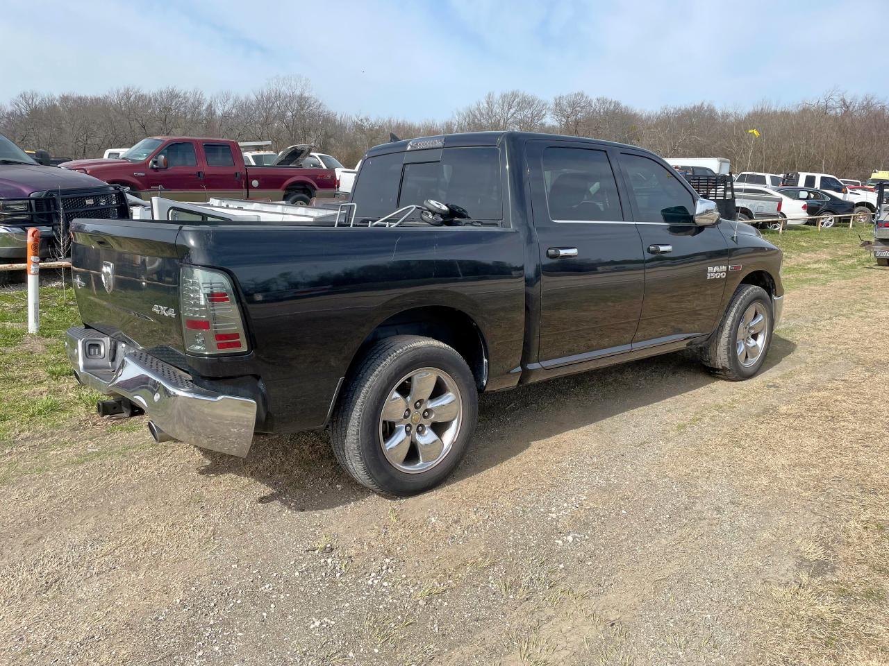 2017 RAM 1500 SLT - Image 4