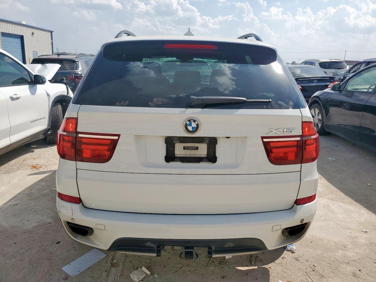 2013 BMW X5 XDRIVE5 - Фото 6