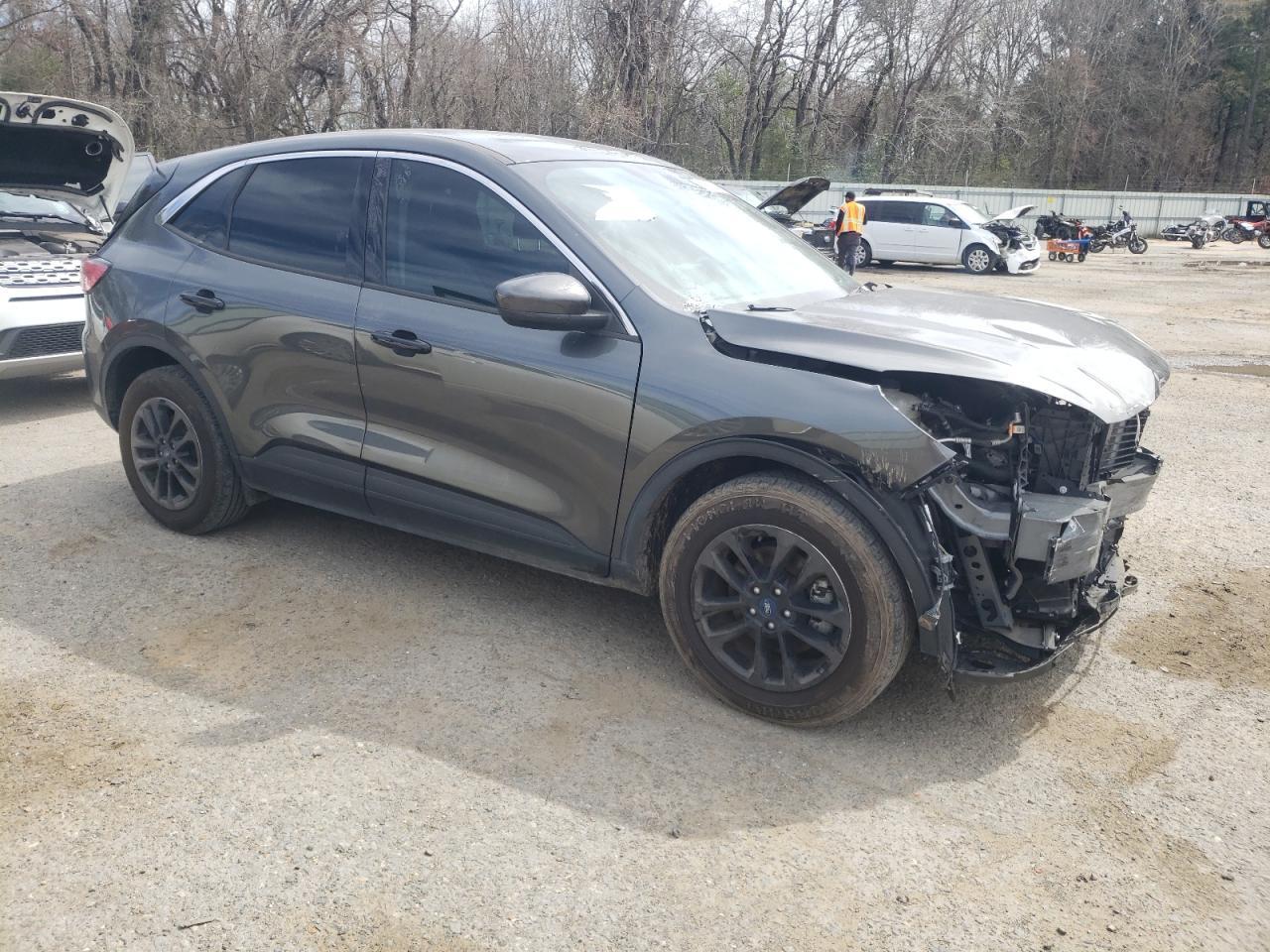 2020 FORD ESCAPE SE - Image 4