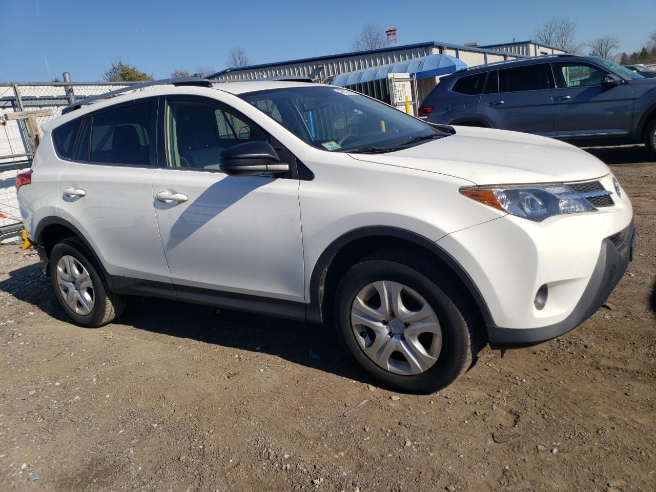 2014 TOYOTA RAV4 LE - Image 4