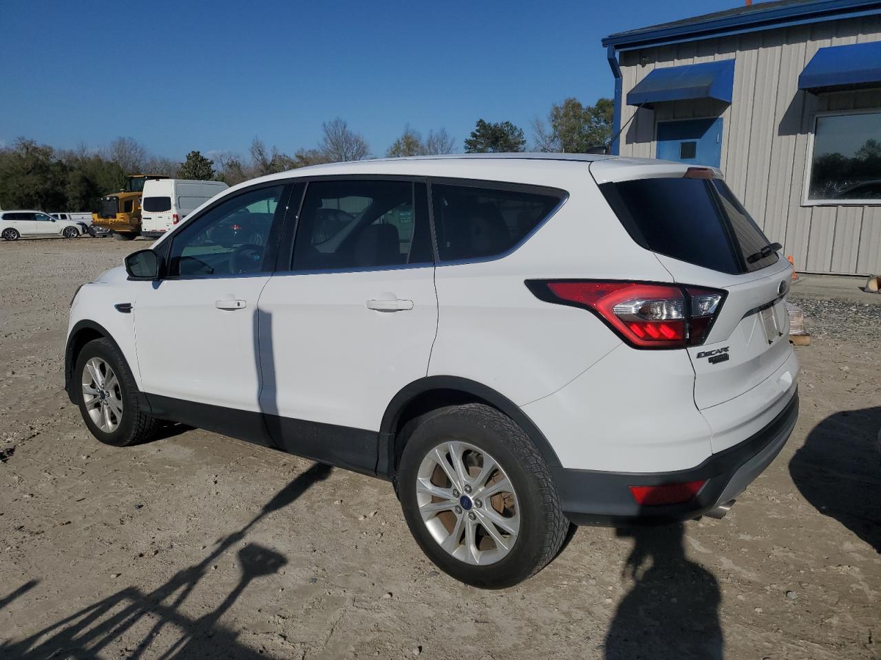 2017 FORD ESCAPE SE - Image 2