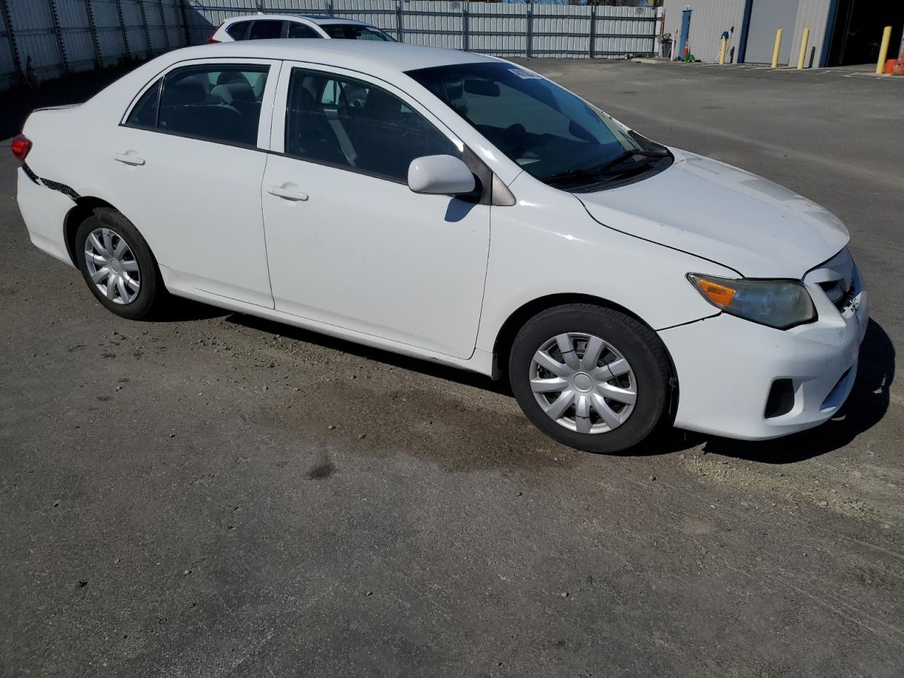2013 TOYOTA COROLLA BA - Image 4