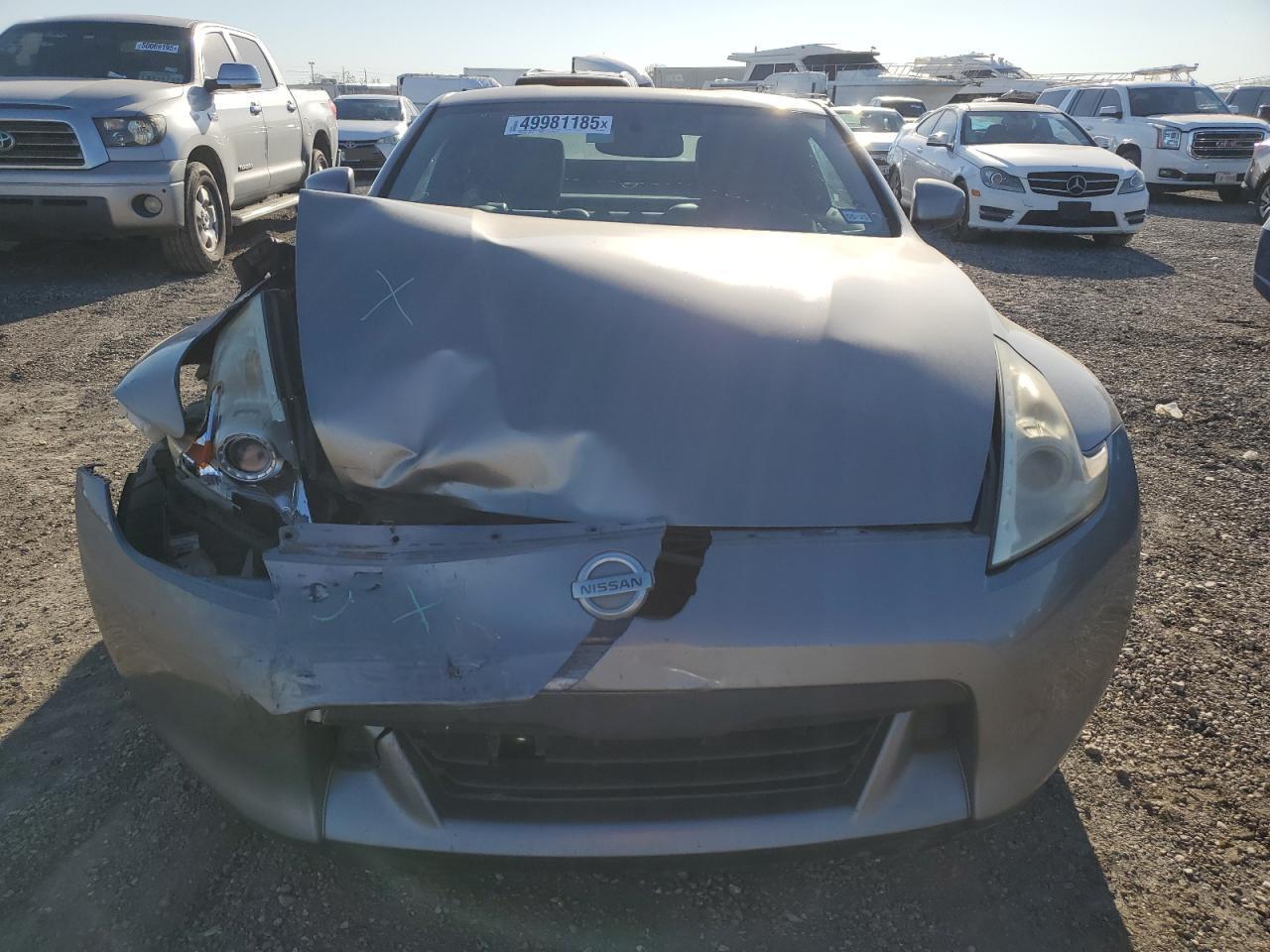 2010 NISSAN 370Z - Фото 5