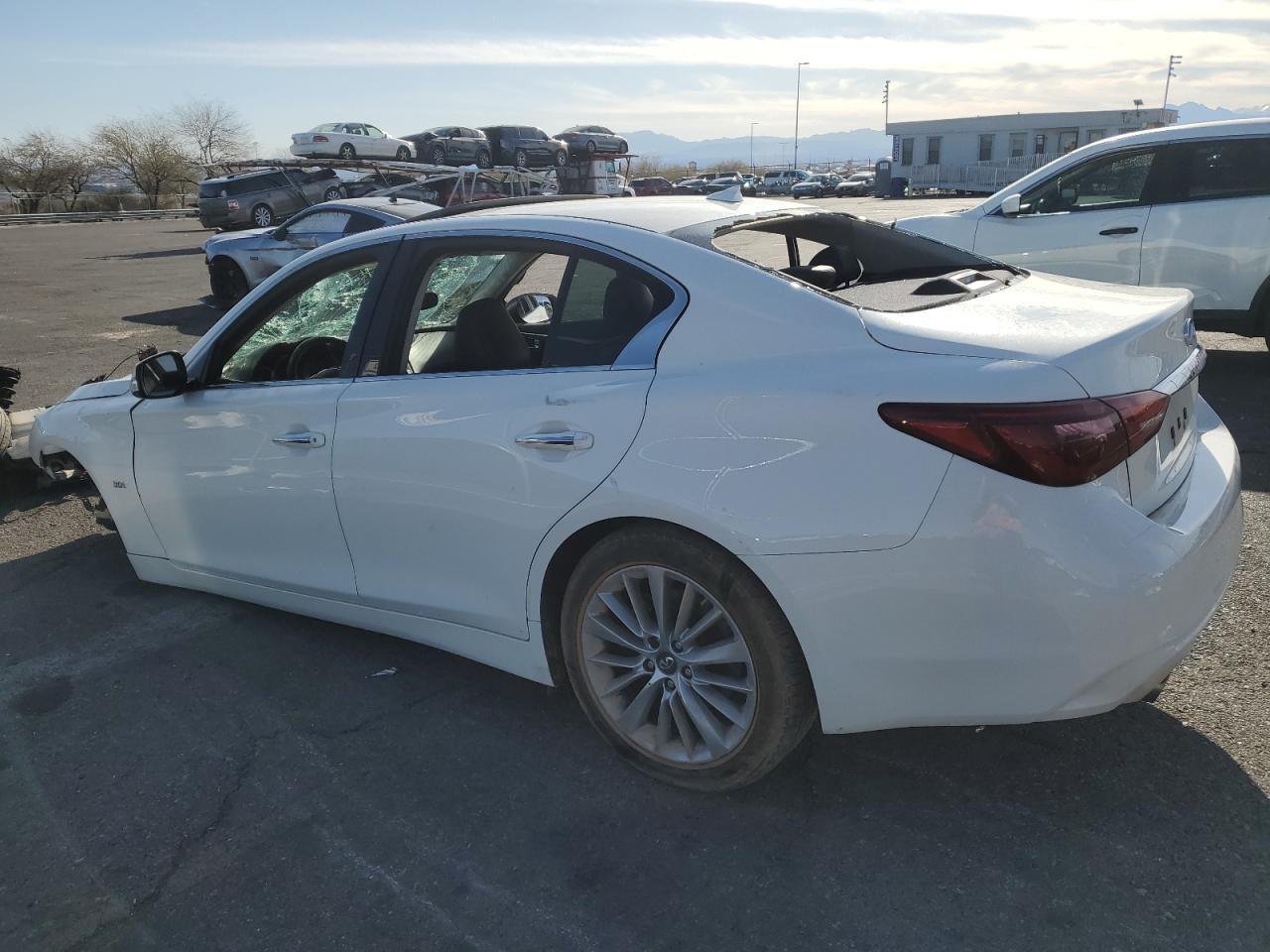 2018 INFINITI Q50 LUXE - Image 2