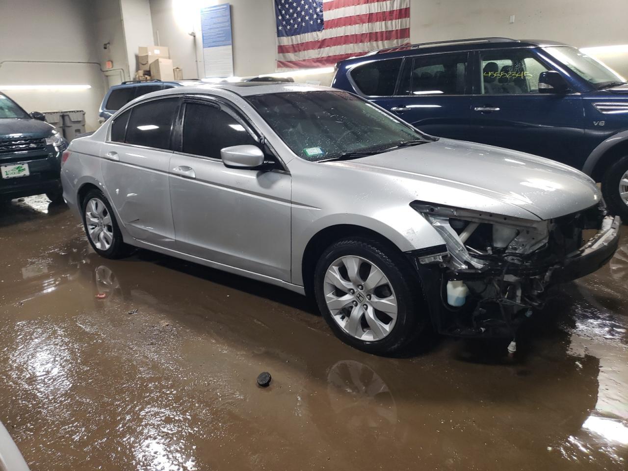 2010 HONDA ACCORD EXL - Image 4