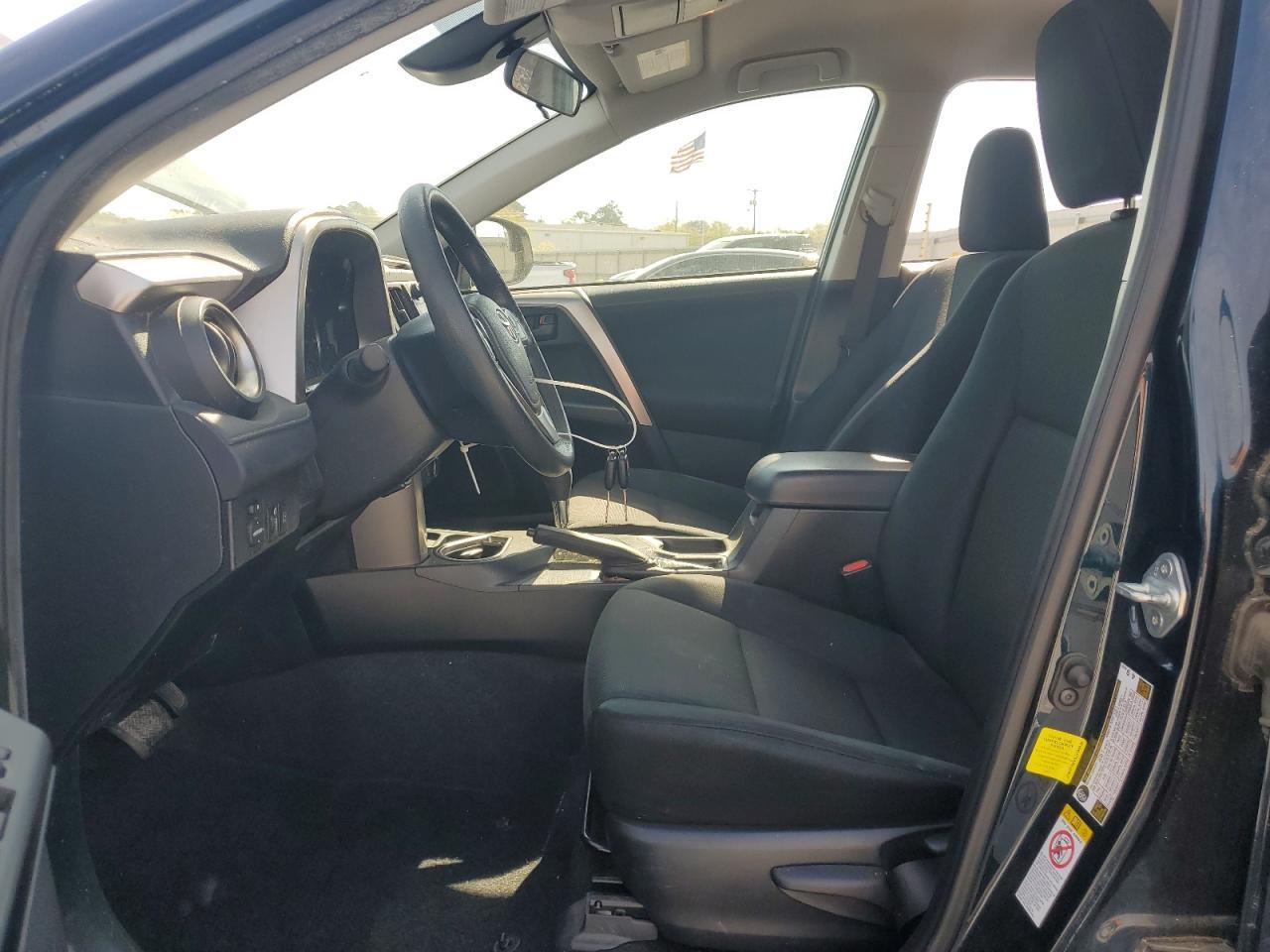 2018 TOYOTA RAV4 LE - Image 7