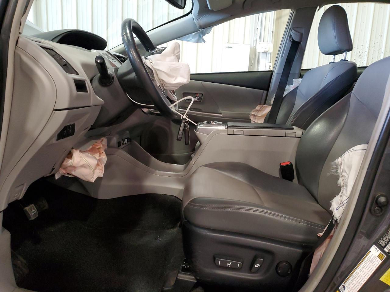 2015 TOYOTA PRIUS V - Фото 7