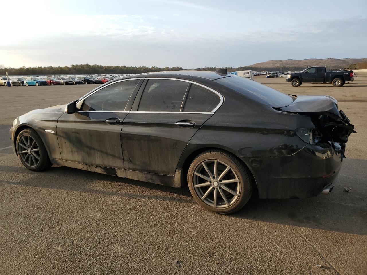 2013 BMW 528 XI - Фото 2