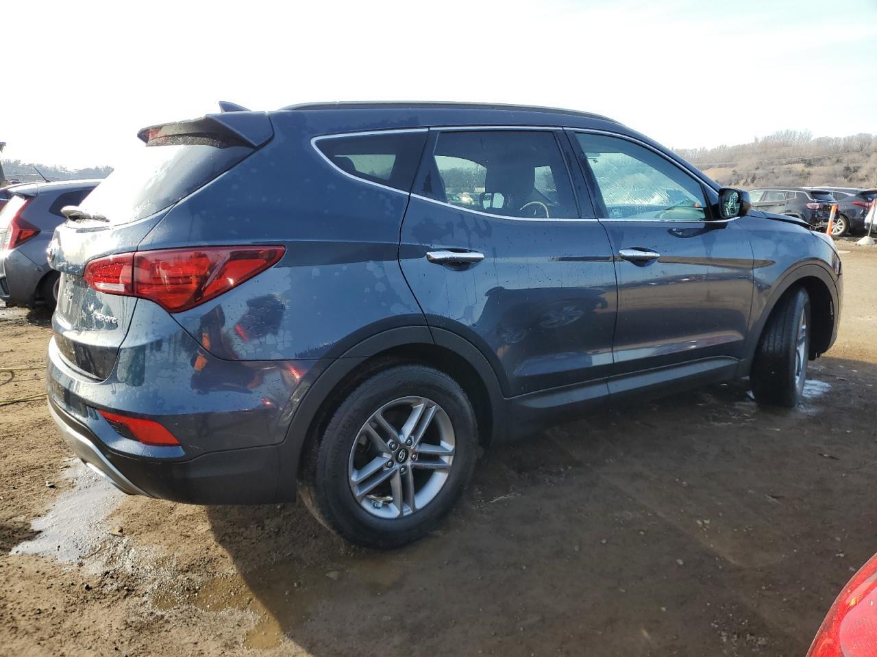 2017 HYUNDAI SANTA FE S - Image 3