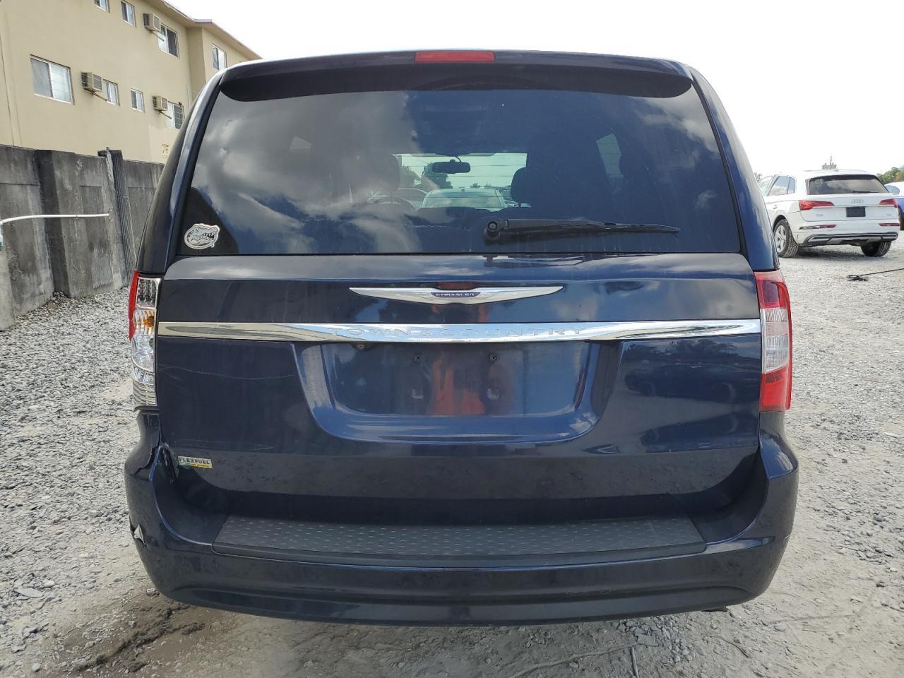 2014 CHRYSLER TOWN & COU - Image 6