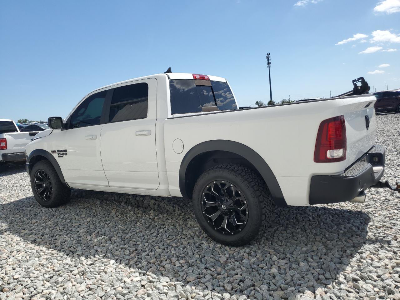 2019 RAM 1500 CLASS - Фото 2