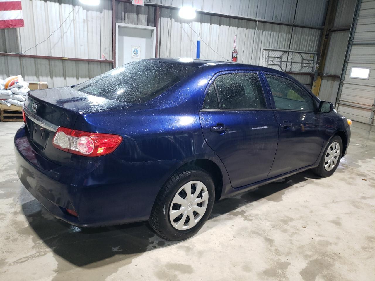 2013 TOYOTA COROLLA BA - Фото 3