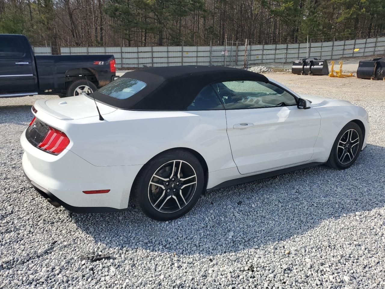 2018 FORD MUSTANG - Image 3
