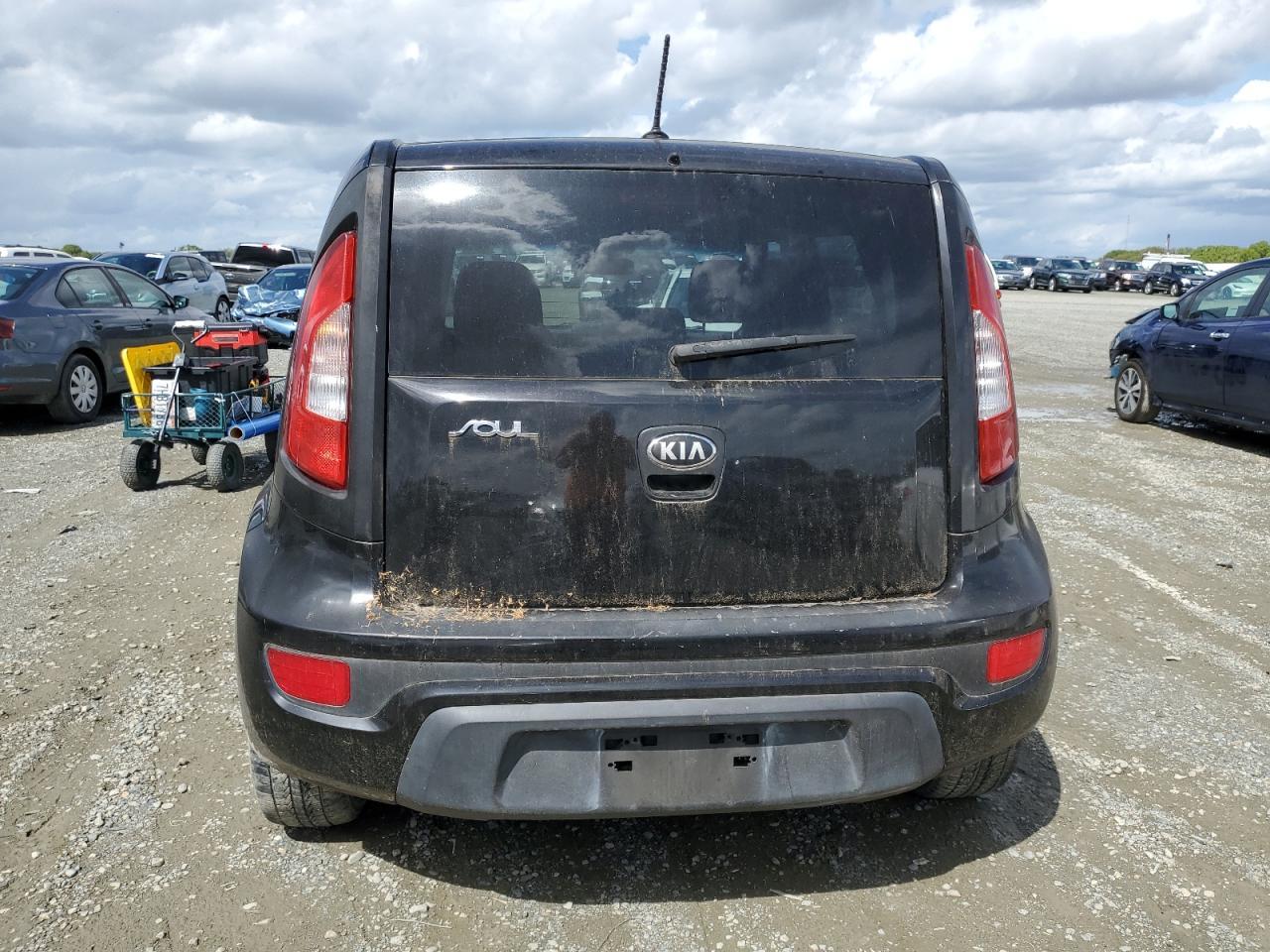 2013 KIA SOUL + - Image 6