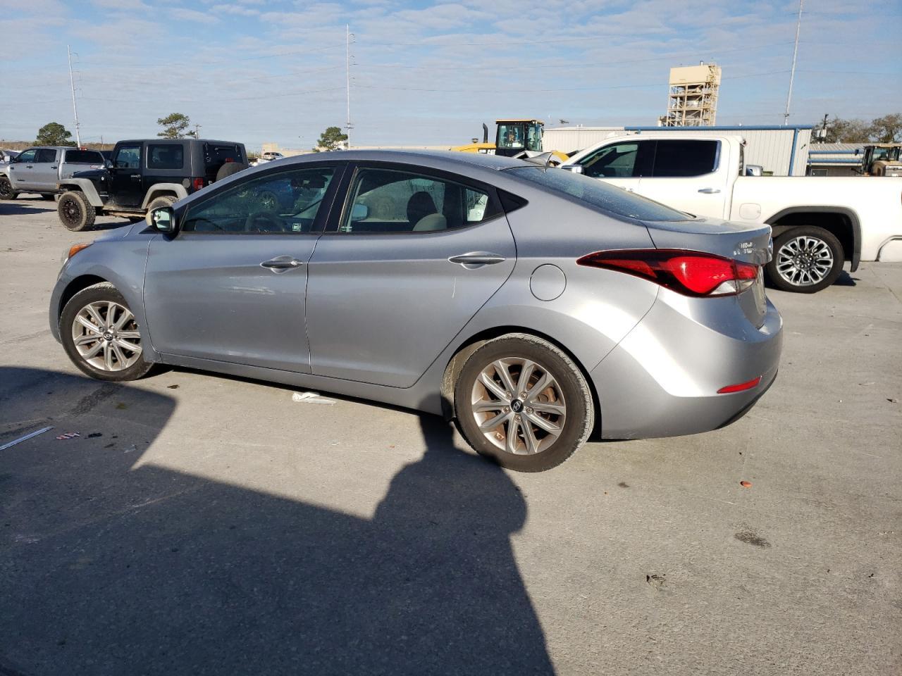 2015 HYUNDAI ELANTRA SE - Image 2