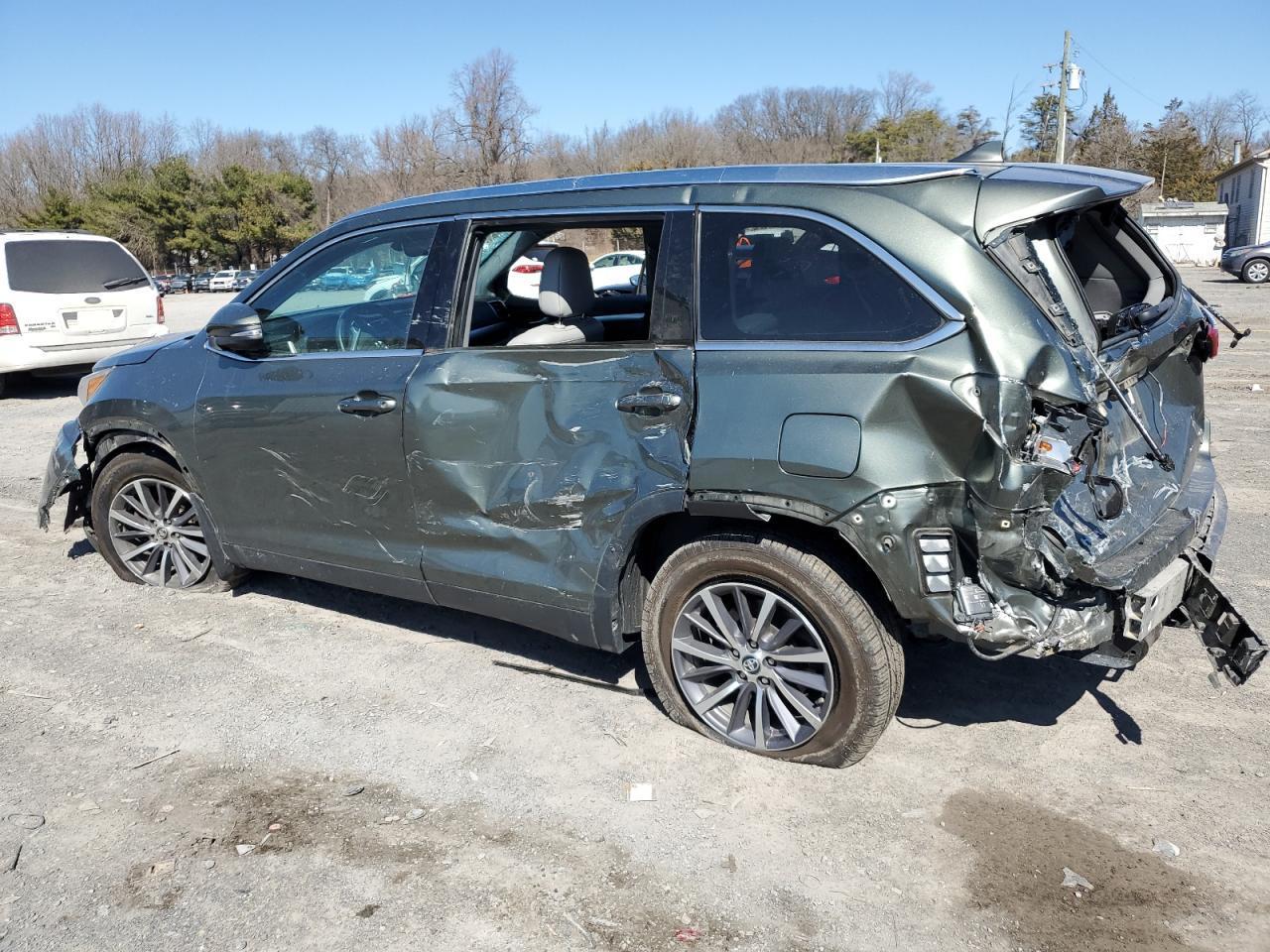 2019 TOYOTA HIGHLANDER - Фото 2
