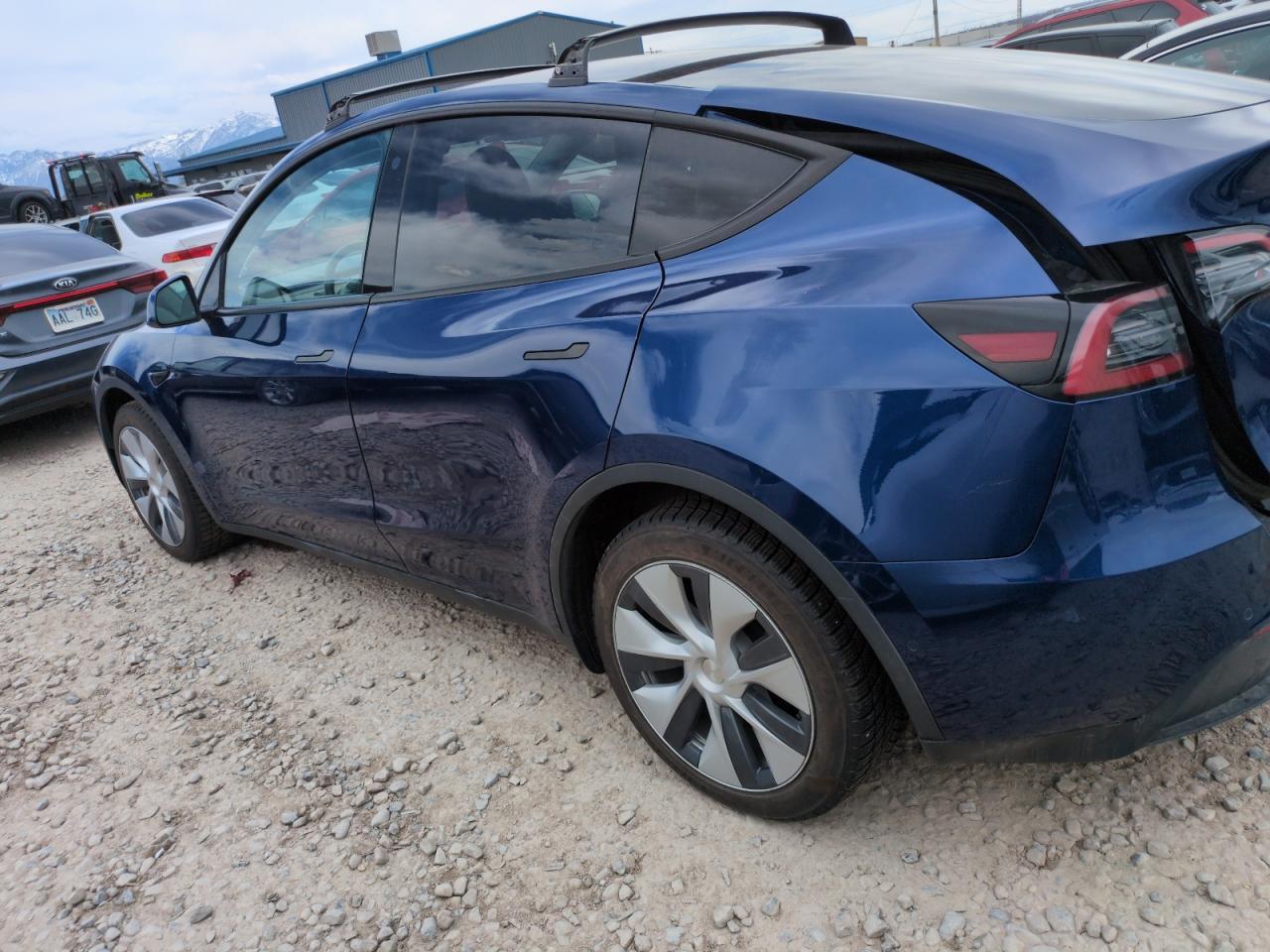 2022 TESLA MODEL Y - Фото 2