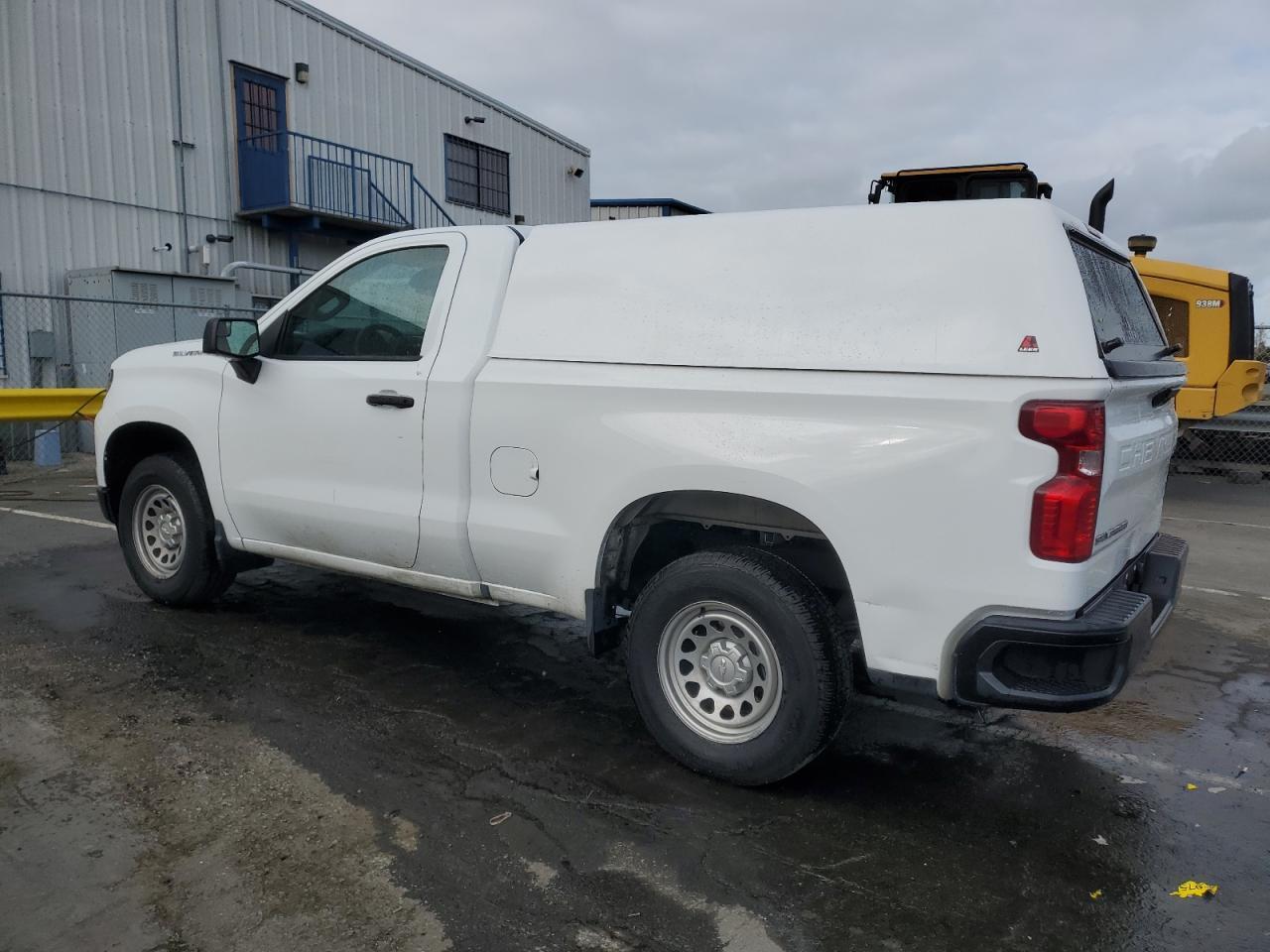 2023 CHEVROLET SILVERADO - Image 2