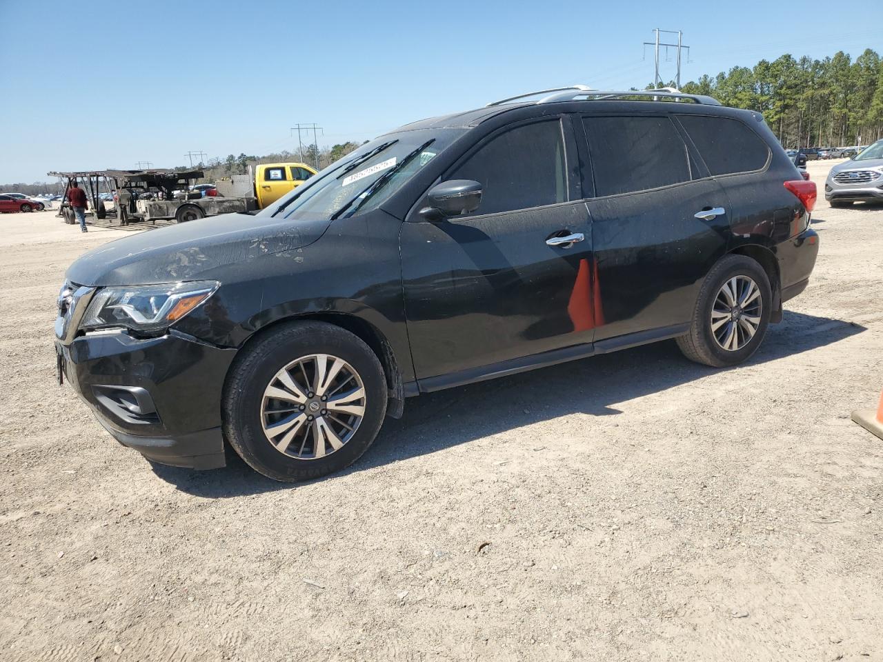 2017 NISSAN PATHFINDER