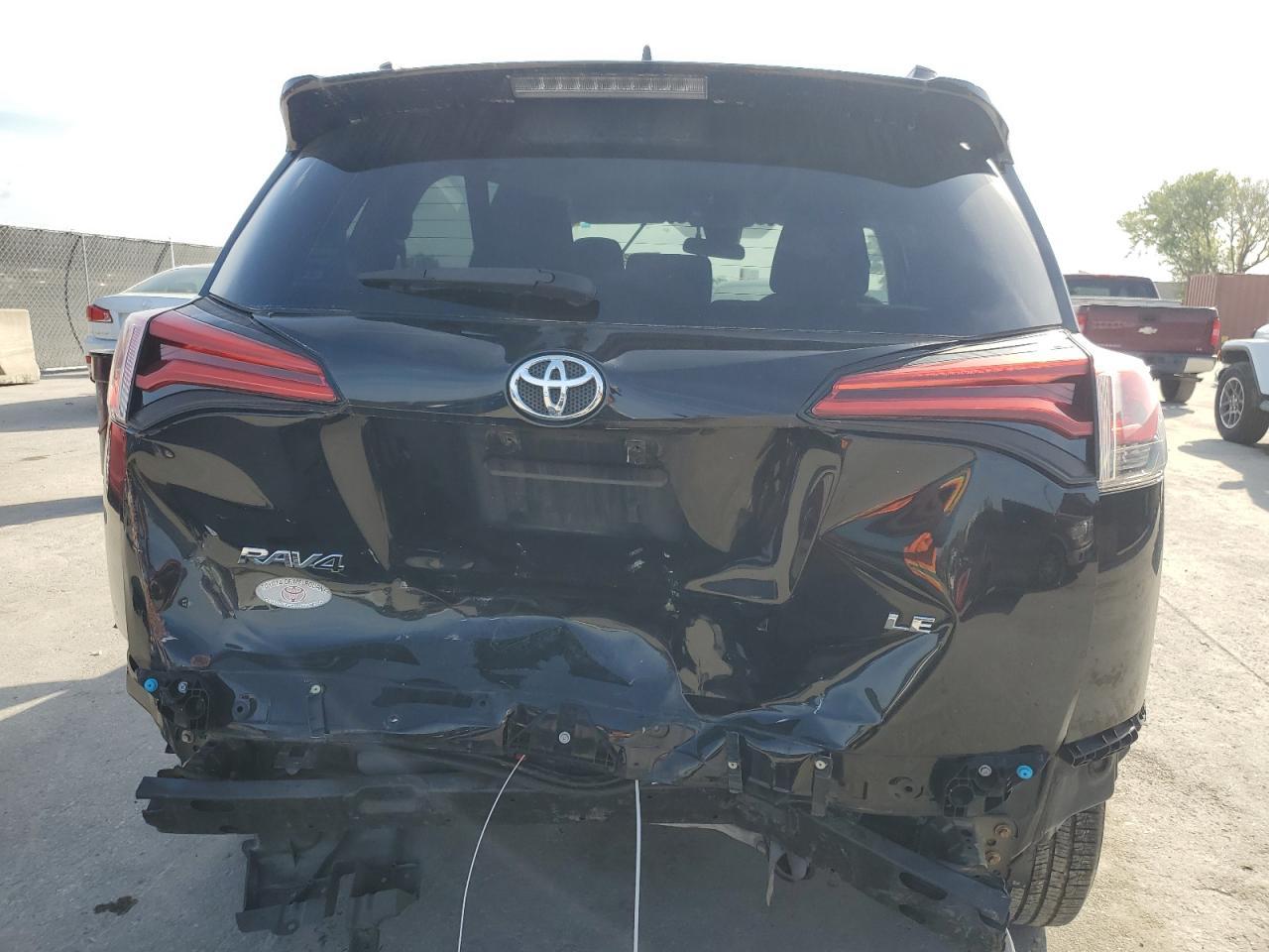 2017 TOYOTA RAV4 LE - Image 6